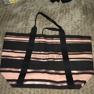NWOT Victoria’s Secret tote bag